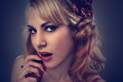 キャバ嬢が解説 危なっかしい女性の特徴とモテる理由 天然なの 計算 キャバ嬢が解説 危なっかしい女性の特徴とモテる理由 天然なの 計算