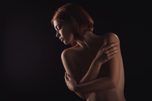 女性のヌード
