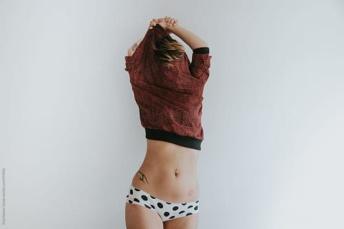女性