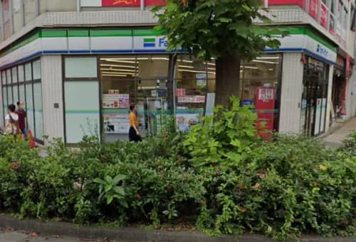 相模大野駅南口にあるファミリーマート