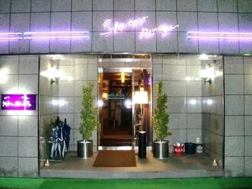 シャトールージュ外観