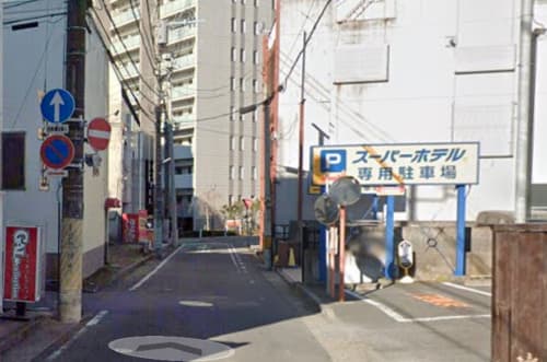 スーパーホテル専用駐車場