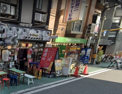お店の前