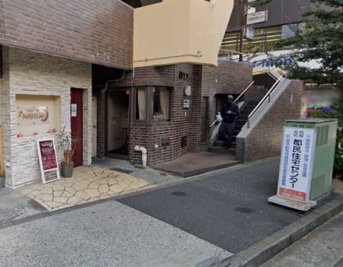 お店の前