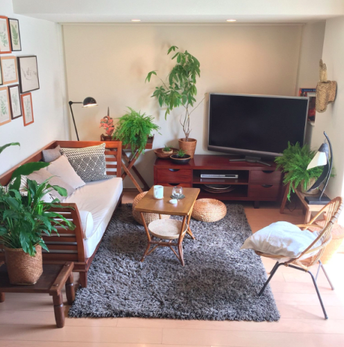 アジアン風部屋にイメチェン エキゾチックなリゾート部屋に アロマや植物も