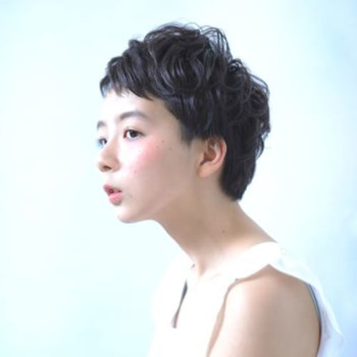 黒髪ベリーショートのヘアスタイル 18 夏はクールで涼し気に