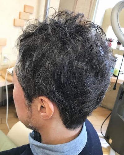 白髪染めでグレーヘアに染めるのが流行り おすすめの市販品紹介