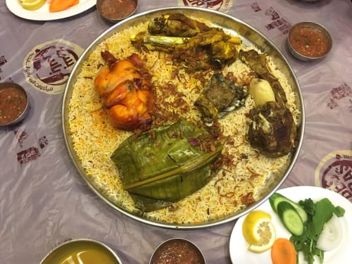 サウジアラビア 有名 な 食べ物