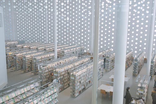 19年版 これが図書館 おしゃれすぎる金沢海みらい図書館をチェック