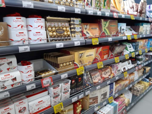 ロシアのお土産まとめ スーパーで買えるお菓子 食品や伝統雑貨を在住者が厳選