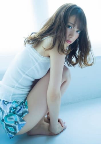 画像 暴露 橋本奈々未のおっぱいに注目 ボディラインから分かる美乳のサイズは