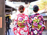 【京都で着物が着たい人必見！】京都・祇園で個性の光る着物＆浴衣レンタル店ベスト7！料金・システム等の特徴もご紹介！のサムネイル画像