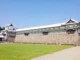 金沢城の石垣を巡ろう！実はライトアップも美しい加賀百万石の金沢城をご紹介！のサムネイル画像
