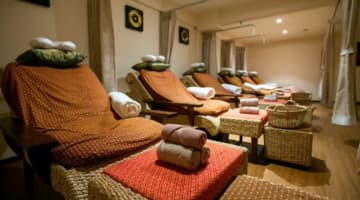 バンコクで睾丸マッサージするならエロマッサージ店が最適！本番しながら勃起力改善！のサムネイル画像