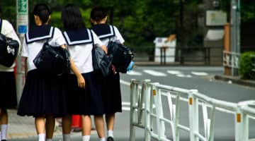 彼氏が中学生のあなたに！誕生日にはLINEじゃなくて手紙を渡せ！のサムネイル画像