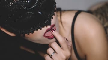 セフレと楽しめるセックス5選！恋人にはできない変態ワザ！のサムネイル画像
