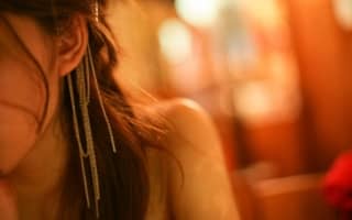 ガールズバーでセックスできる女の子の特徴20選とは？誘い出し方を伝授！のサムネイル画像