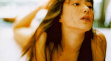 【エチ画像】菅野美穂のエロい身体を見て驚くな！若くしてヘアヌードになった理由は?のサムネイル画像