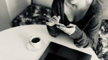 遠距離恋愛中にセックスしたくなったら？対処法と長続きさせるコツを伝授！のサムネイル画像
