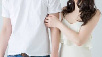 キャバ嬢の脈ありサインとは？ただの客と付き合える可能性のある客の違いを教えます！のサムネイル