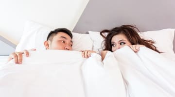 隣のセックスボイスを聞きながらイク♡エロい喘ぎ声はこれ！のサムネイル画像