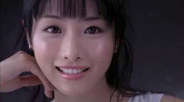 【エチ画像】石原さとみのおっぱいの大きさは？おっぱい画像をまとめて検証！のサムネイル画像