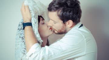 唾液交換は愛を深める！ステップを踏んで大好きな恋人と唾液交換をしよう！のサムネイル画像