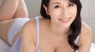【エロ動画】井上綾子の無修正動画が流出!?スタイルバツグン美魔女の過激AV5本紹介！のサムネイル画像