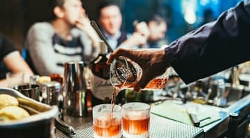 【2025年最新】大阪・北新地のハプニングバー”RINGO(リンゴ)”での濃厚体験談！料金・口コミ・ハプニング情報を網羅！のサムネイル画像