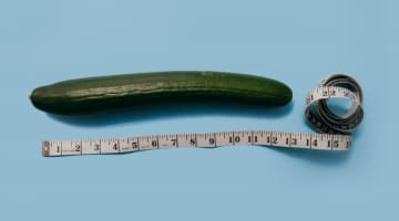 ペニスの正しい測り方って!?以外と知らない正しい測定法とは！のサムネイル画像