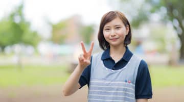 裏ピースは国によって意味が違うので要注意！侮蔑的サインで集団リンチに遭うことも!?のサムネイル画像