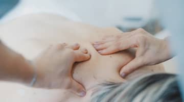 性的なラブマッサージの方法を伝授！お互い虜になって深く繋がれる事間違いなし！のサムネイル画像