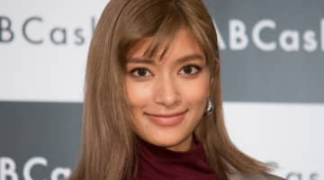 ローラ エロ全集 ！おっぱい・お尻・乳首・パンチラ・まんすじ画像まとめのサムネイル画像