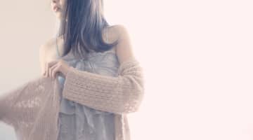 男子が大好きな「胸のふくらみ」が分かる服装とは！あざとく誘惑しよう！のサムネイル画像