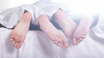 妊婦にセックスで中だしOK？妊娠中のセックスでの注意点とおすすめ体位3選！のサムネイル画像