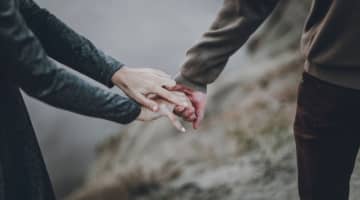 放置プレイする男女の気持ちとは？駆け引き次第で更に燃え上がる！のサムネイル画像