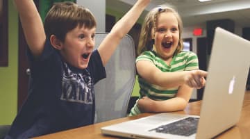 痴漢できるエロゲがやばい！抜ける痴漢ゲームをご紹介！のサムネイル画像