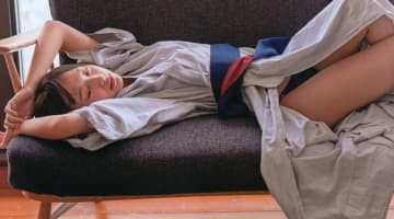 影山優佳のおっぱい・下着・水着・フェラ顔のエロ画像を紹介！【2025年最新】のサムネイル画像
