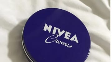 オナニーやSEXでのニベア活用法！ローションの代用品に！ニベア以外の代用品も紹介！のサムネイル画像