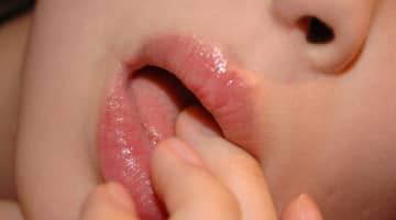 女性が本当に感じる体位はこれだ！男性の好きな体位じゃダメ!?のサムネイル画像