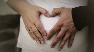 妊娠中も中出ししたいけど控えるべき？正しい認識とセックス事情をご紹介のサムネイル