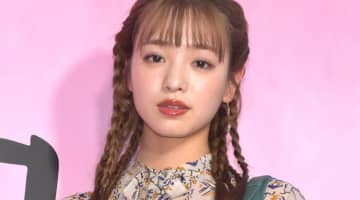 横田真悠のパンチラがエロすぎる！まんすじ・エロ画像が多数流出！【2025年最新】のサムネイル画像
