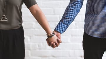 【ヤリチンが解説】レンタル妻の実態とは？妻・奥さん代行する費用と体験談を公開！のサムネイル画像