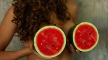 推定Fカップ芸能人のおっぱいを紹介！DからFへサイズアップの体験談も!のサムネイル画像