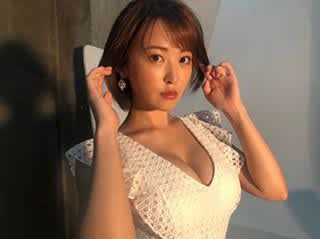 【エロ画像】おしの沙羅(旧:忍野さら)のエロい身体に注目！元レースクイーングラドルのドスケベボディまとめ！ | happy-travel[ハッピートラベル]のサムネイル