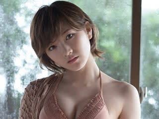 【エロ画像】岡田奈々のエロ画像をまとめてみた！純白の肌にくびれとおっぱいが抜ける！ | happy-travel[ハッピートラベル]のサムネイル