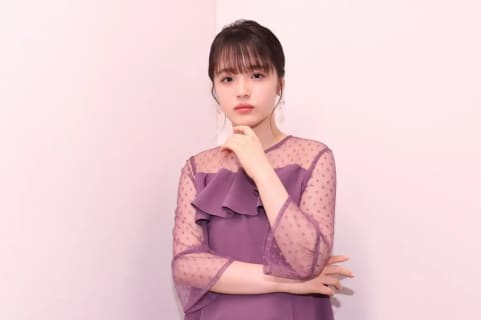 豊嶋花のエロ全集！おっぱい・乳首・パンチラ・お尻まとめ | maruhigoodslabo[グッズラボ]のサムネイル