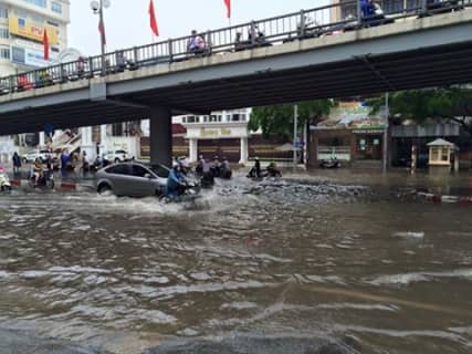 ハノイでの台風、突風、大雨に備えておきたい４つのこと | 僕がベトナムに投資する理由のサムネイル