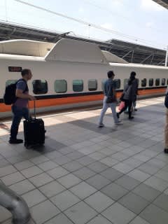 台湾の移動は鉄道で！お得なフリーパスや予約方法も解説します！のサムネイル