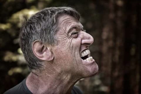 超キケン！足ピンオナニーのリスク！足ピンオナニーを卒業する方法も紹介！のサムネイル